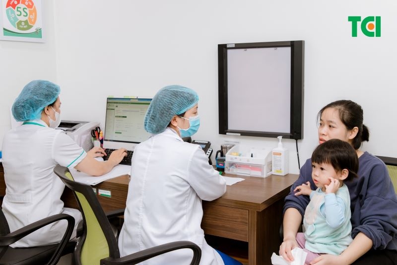 Thuốc siro thường được bác sĩ kê cho trẻ em.