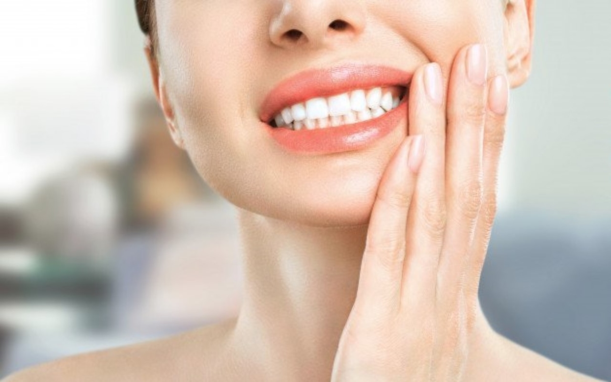 Nói &#8220;không&#8221; với các cách tẩy trắng răng kém an toàn