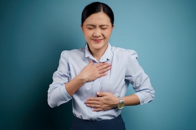 Ợ hơi là gì?
