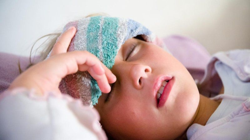 Viêm não là một biến chứng nguy hiểm khác của căn bệnh thủy đậu.