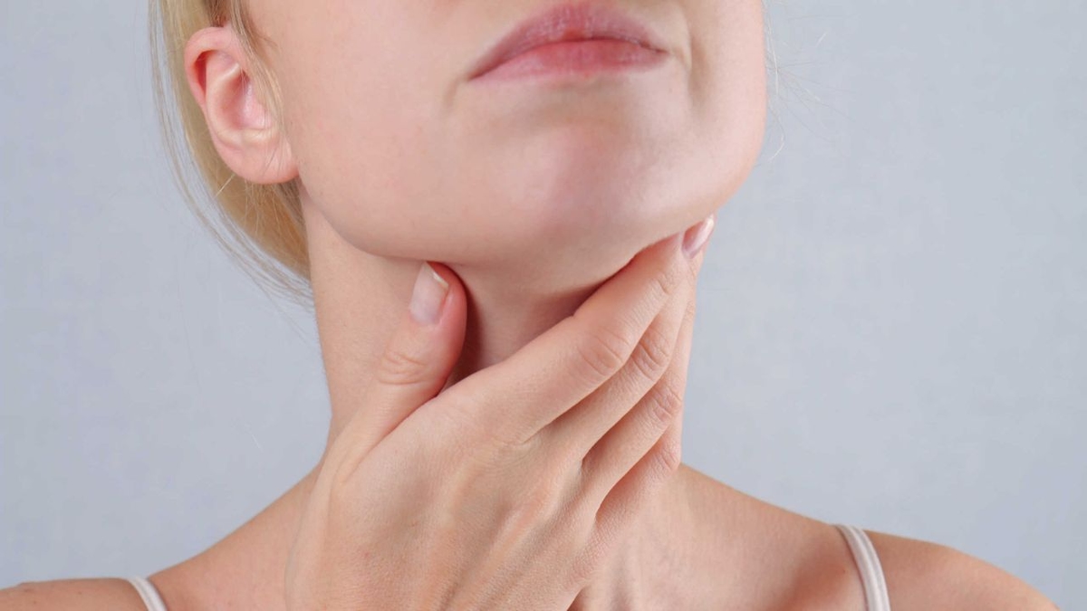 Viêm họng trào ngược: Nguyên nhân, triệu chứng và cách điều trị