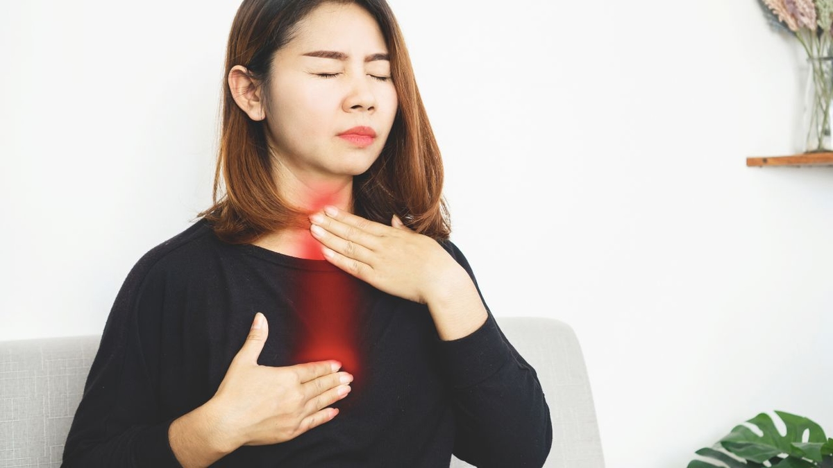 Người bị ợ chua thường xuyên có thể đối mặt với biến chứng nào?