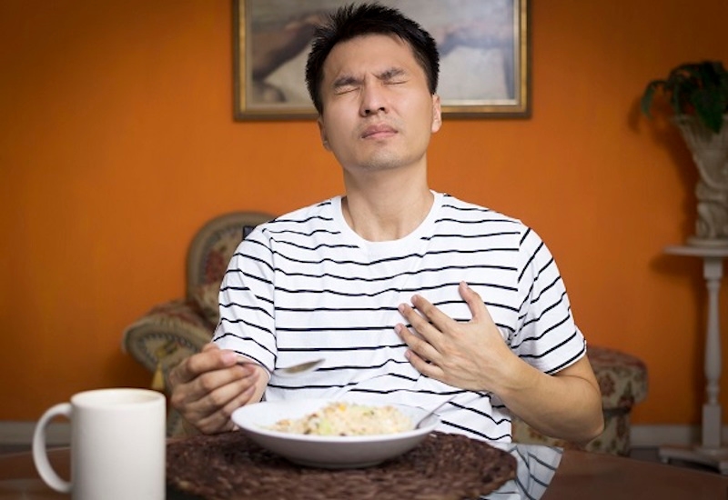 Ăn xong hay ợ hơi