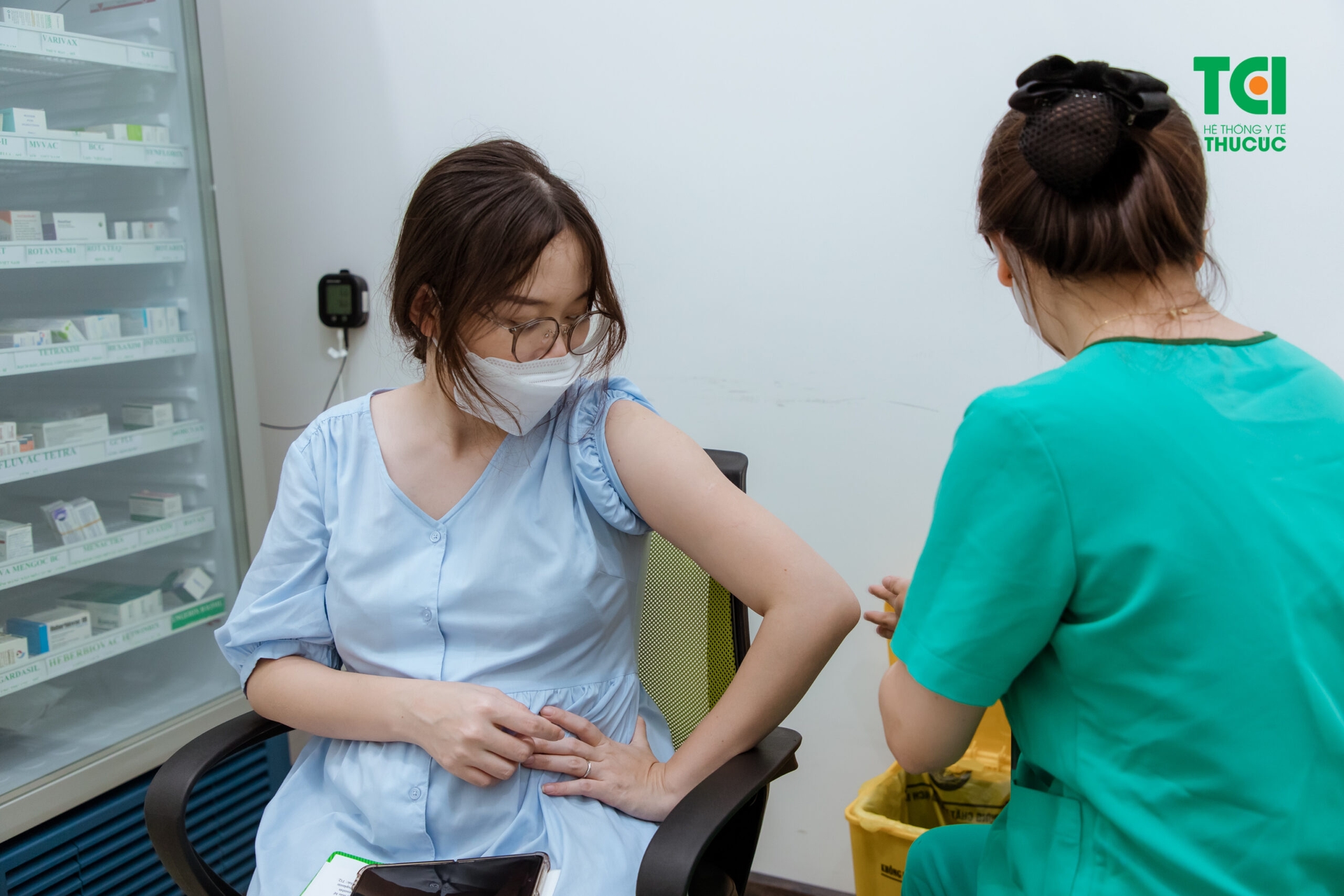 tiêm vắc xin về không sốt