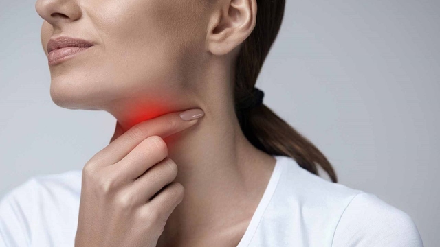 Triệu chứng đau họng khó nuốt &#8211; Khi nào cần khám ngay