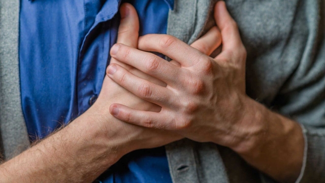 Tình trạng tức ngực sau tiêm vacxin và cách xử trí
