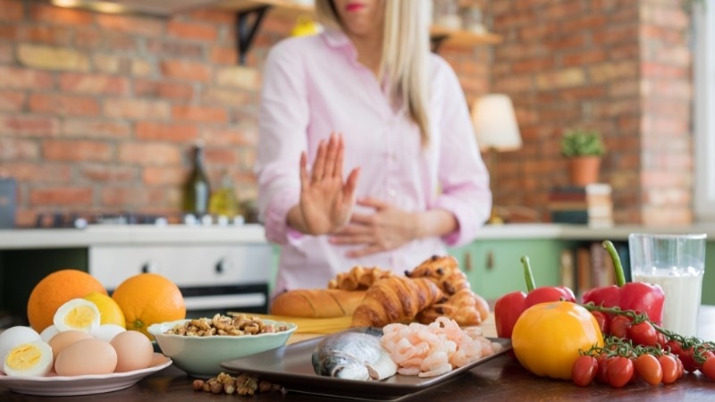 tiêm vacxin được ăn trứng không