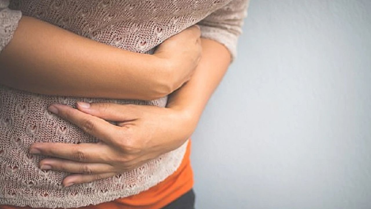 Bị khó tiêu ợ hơi liên tục, phải làm sao?