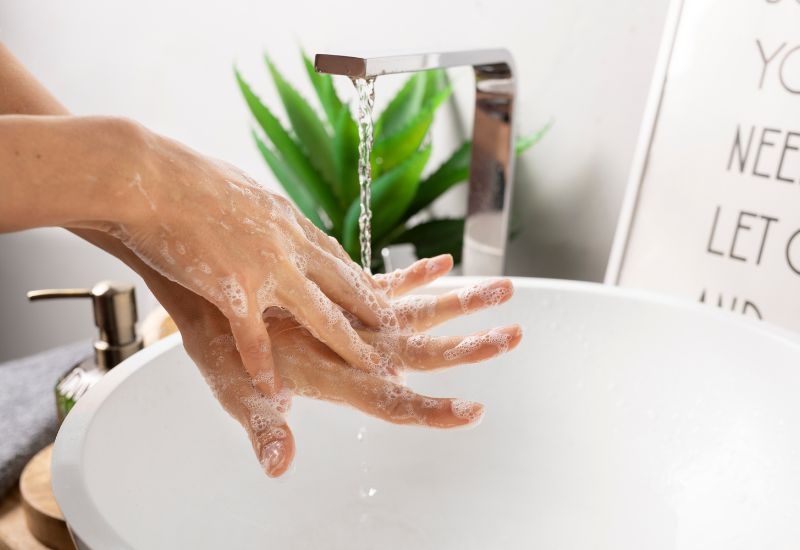 Vệ sinh cá nhân là biện pháp phòng bệnh quan trọng hàng đầu.