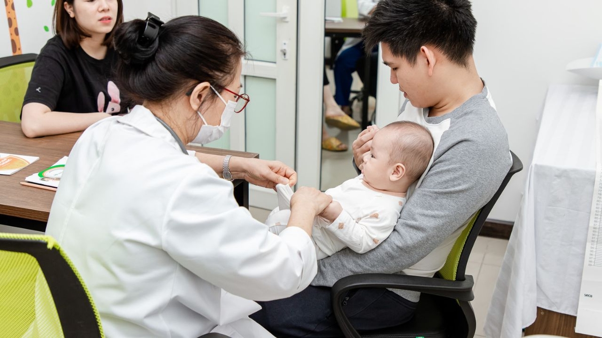 Tiêm phòng 5 trong 1 cho bé mấy mũi là đủ và lịch tiêm chuẩn