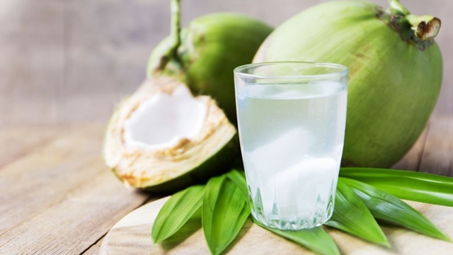Khám phá uống nước dừa có tác dụng gì cho sức khỏe