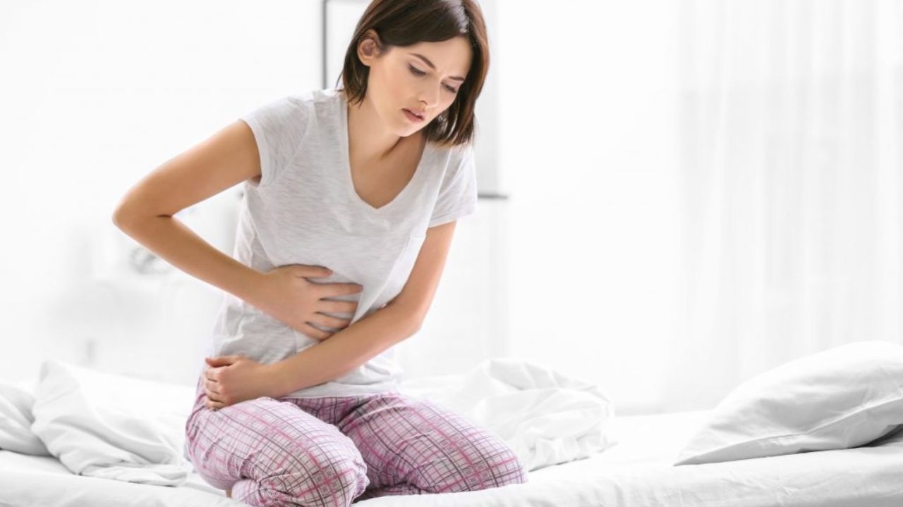 Ợ chua ăn không tiêu: Làm sao để cải thiện