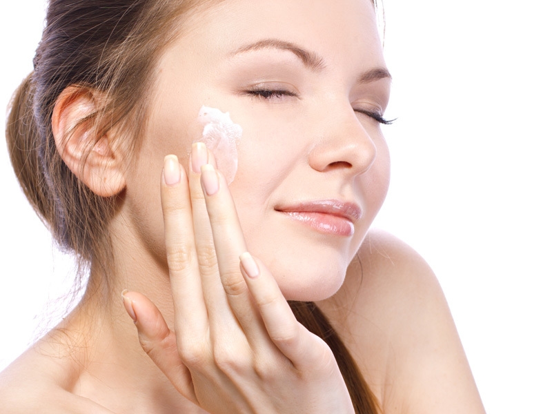 Vitamin E còn có khả năng dưỡng ẩm tự nhiên.