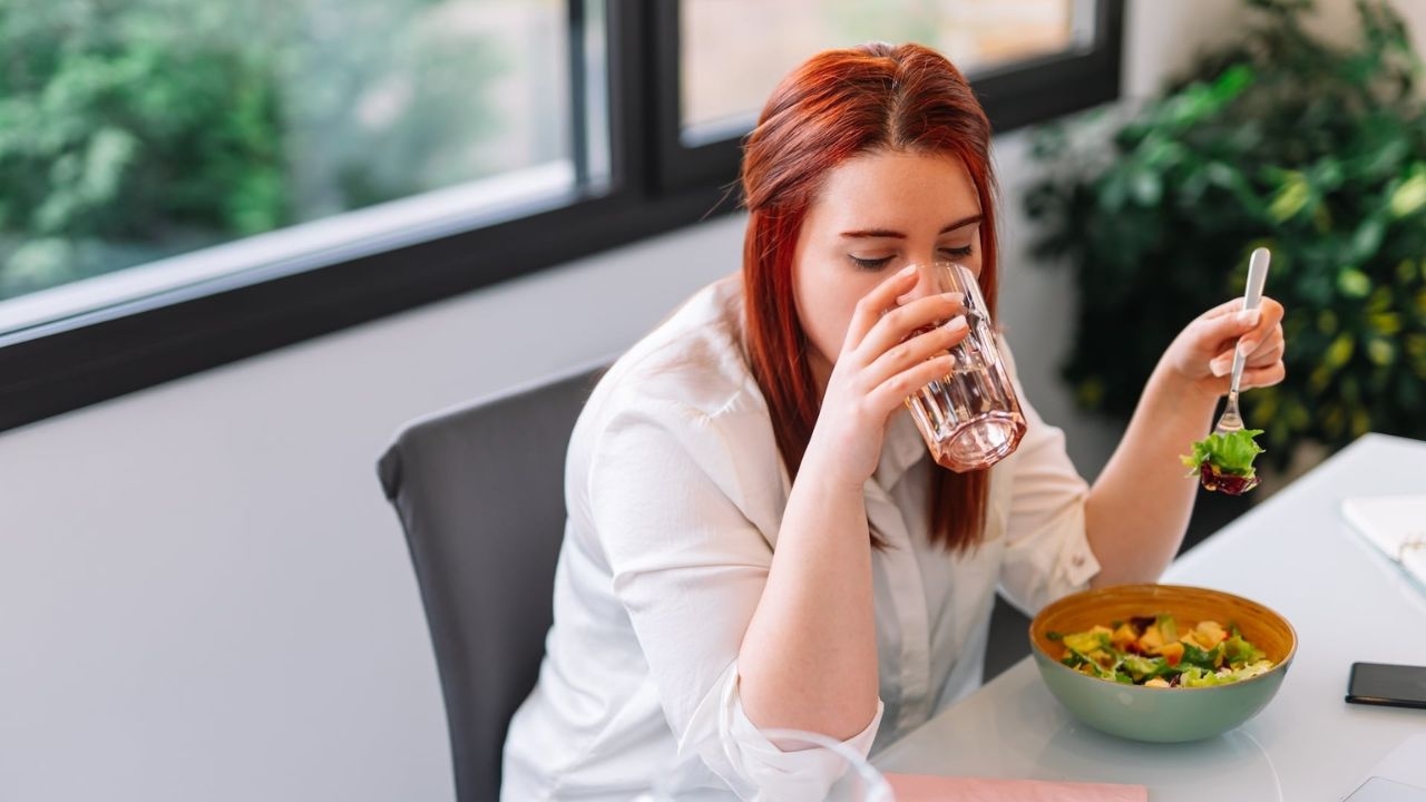Ăn cơm khó nuốt: dấu hiệu nhỏ nhưng có thể cảnh báo bệnh lý nghiêm trọng