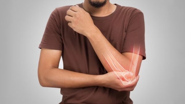 Thiếu hụt canxi có thể dẫn đến các vấn đề nghiêm trọng như loãng xương, chuột rút, hoặc thậm chí là rối loạn nhịp tim.