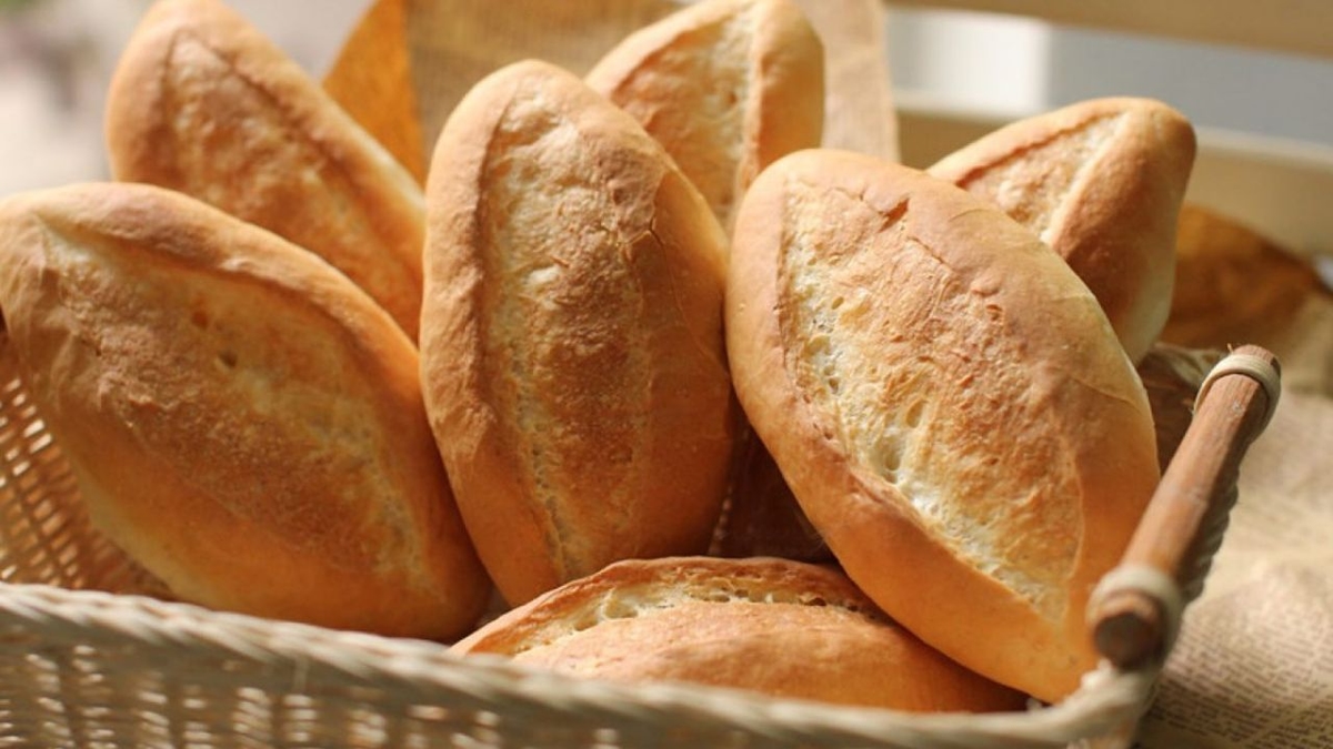 Người bị trào ngược dạ dày ăn bánh mì được không?