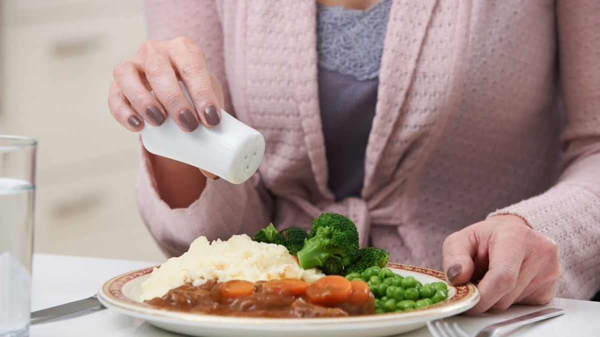 Bệnh cường giáp không nên ăn gì: Lời khuyên dinh dưỡng kiểm soát bệnh hiệu quả