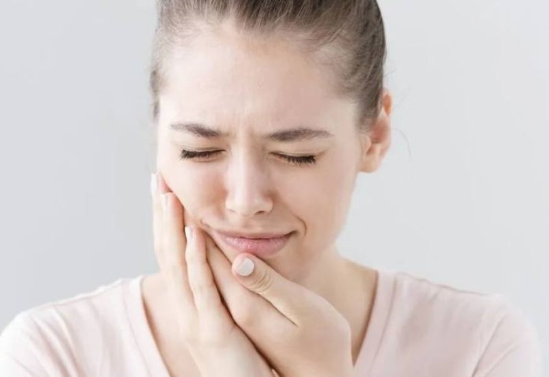 Chọn địa chỉ uy tín khi cần nhổ răng hàm trên để đảm bảo an toàn.