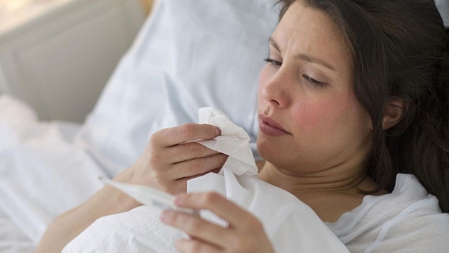 Ợ chua nghẹn cổ: Dấu hiệu khó chịu chớ nên xem nhẹ