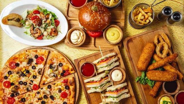 Thực phẩm làm tăng mỡ máu: 5 nhóm bạn nên tránh