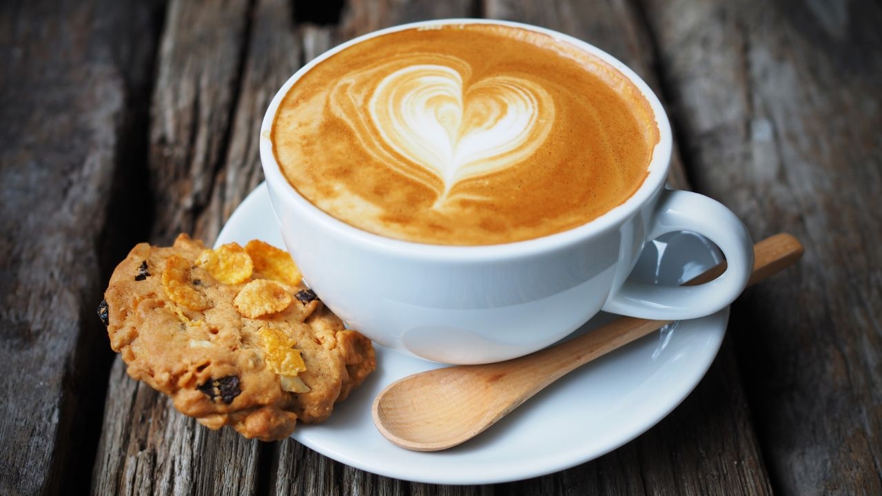 Tìm hiểu về vấn đề uống cà phê có cao huyết áp không
