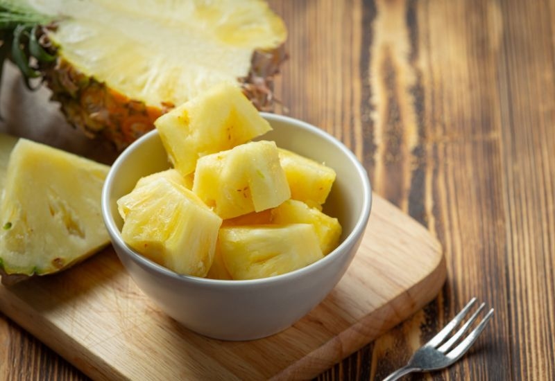 Dứa là loại quả nhiệt đới giàu vitamin, khoáng chất và enzyme đặc biệt - bromelain.