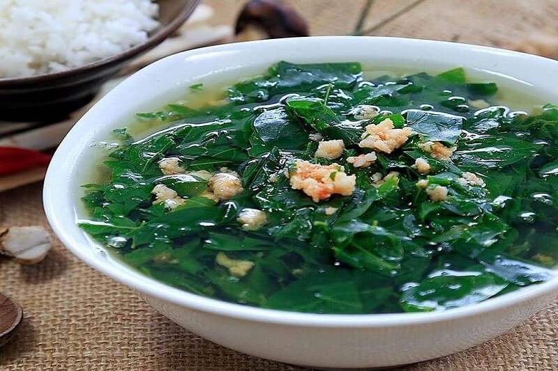 trẻ em ăn rau ngót có tốt không - canh rau ngót tôm băm