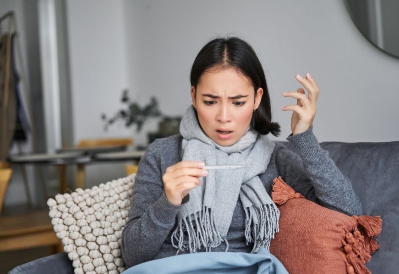 Nguyên nhân bệnh lý làm thay đổi màu nước tiểu khi mang thai