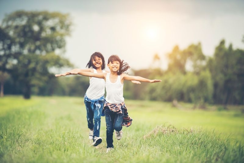 trẻ ăn gì để phát triển chiều cao