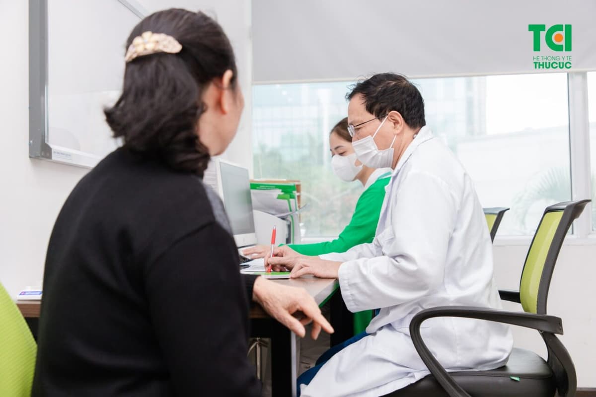 Cách chữa trị bệnh suy tim kết hợp nhiều loại thuốc