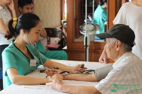 Nên đi khám bác sỹ chuyên khoa để có những chẩn đoán chính xác và lời khuyên tốt nhất cho việc chăm sóc, bảo vệ sức khỏe.