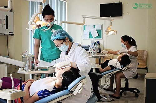 Không những thế, người bệnh còn được sử dụng các dịch vụ y tế chất lượng cao và được thăm khám bởi đội ngũ bác sỹ chuyên khoa giàu kinh nghiệm...đảm bảo kết quả điều trị tối ưu nhất.