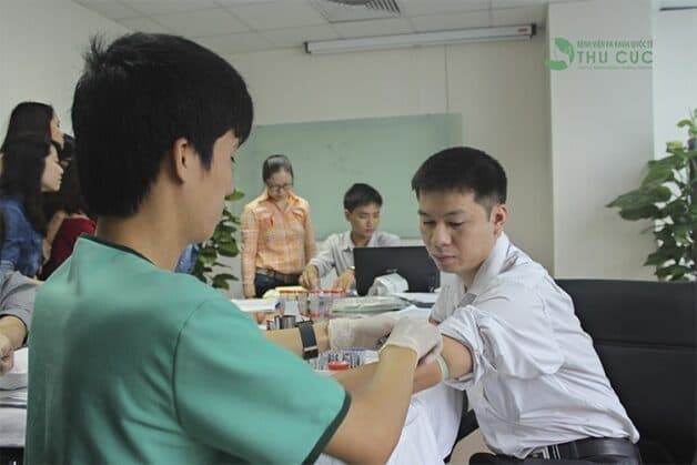 Thái độ phục vụ chu đáo, nhiệt tình của các y tá bệnh viện Thu Cúc