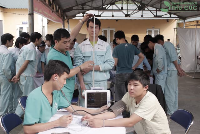 Bệnh viện Thu Cúc có khám ngoại viện không?