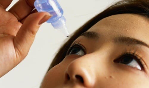 Trị đau mắt đỏ phải tuân thủ hướng dẫn sử dụng thuốc của bác sỹ để đạt hiệu quả