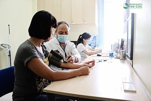 Khám bệnh xã hội