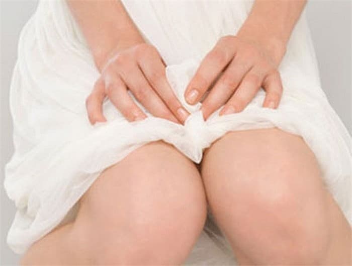 Khám bệnh sùi mào gà