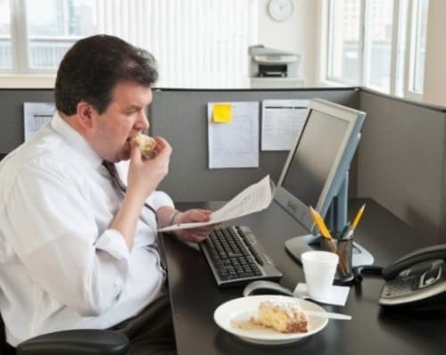 Dân văn phòng đối mặt nguy cơ bệnh tim mạch2