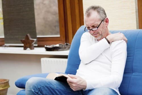 thoai-hoa-khop-o-nguoi-cao-tuoi