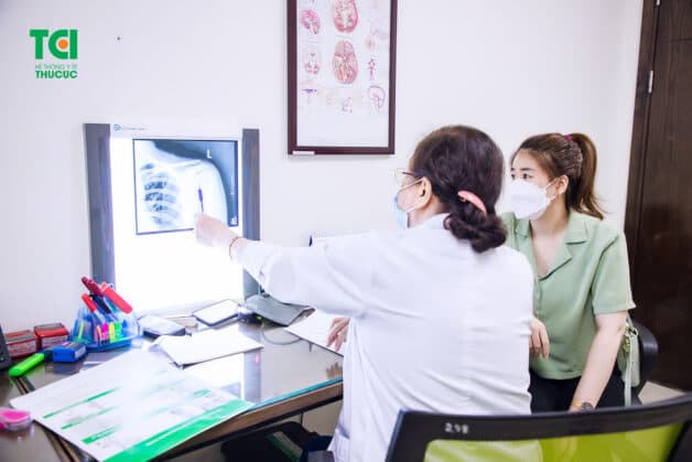 Chữa viêm khớp tại bệnh viện nào tốt nhất