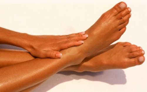 dau-khop-mat-ca-chan-la-benh-gi2