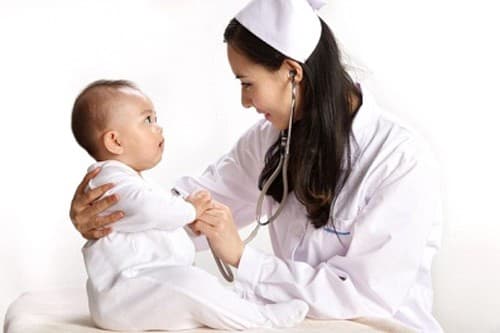 Suy thận có thể xẩy ra bất cứ lứa tuổi nào, kể cả trẻ em.