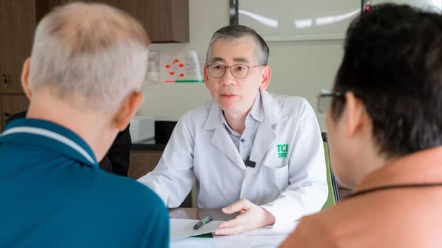 TƯ VẤN &amp; ĐIỀU TRỊ UNG THƯ BỞI TS.BS LIM HONG LIANG