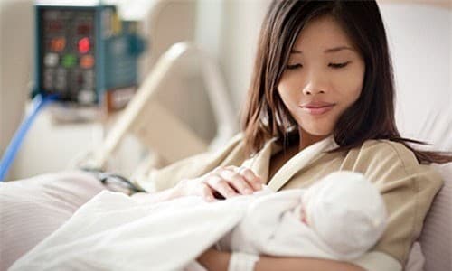 viem-duong-tiet-nieu-sau-khi-sinh-mo