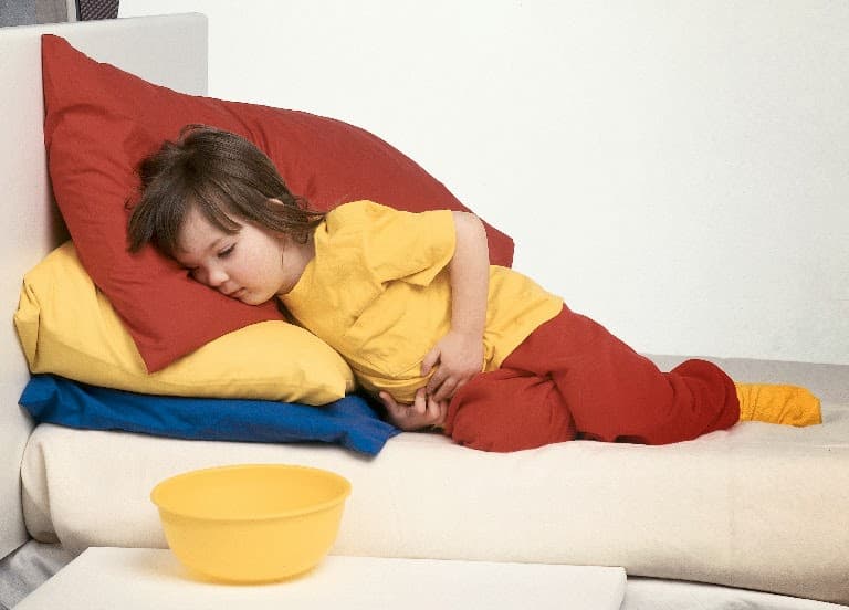 Đau bụng quanh rốn là triệu chứng bệnh gì?