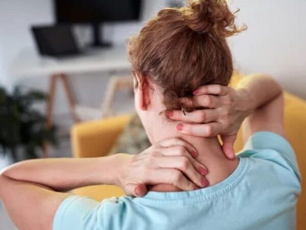 Đau đầu kéo dài nguyên nhân có thể do thiếu ngủ, căng thẳng