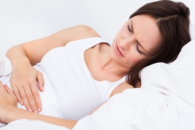 6 tuần sau sinh là thời gian chị em có thể bị đau bụng do co thắt tử cung