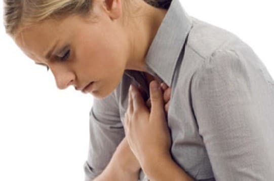 Đau ngực phải thường xuyên là bệnh gì?