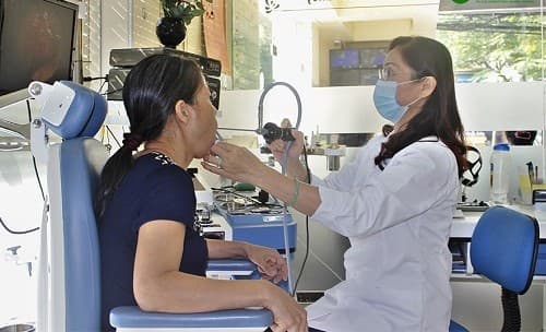 Cách điều trị viêm họng cấp tính3