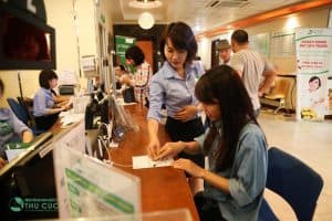 Khám và điều trị xo gan tại Bệnh viện Thu Cúc, bệnh nhân được tiếp đón và chỉ dẫn tận tình.